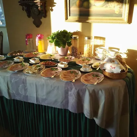 Pod Lipami 3* شتشيتسين