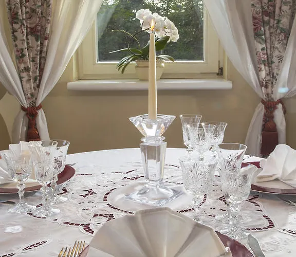 호텔 Pod Lipami 슈체친